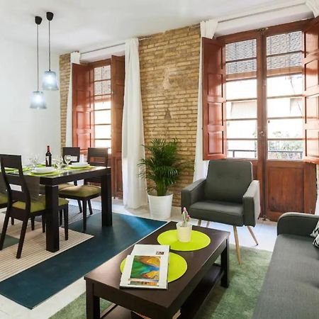 Spacious, Bright Apartment Next To The Old Town Valencia Ngoại thất bức ảnh